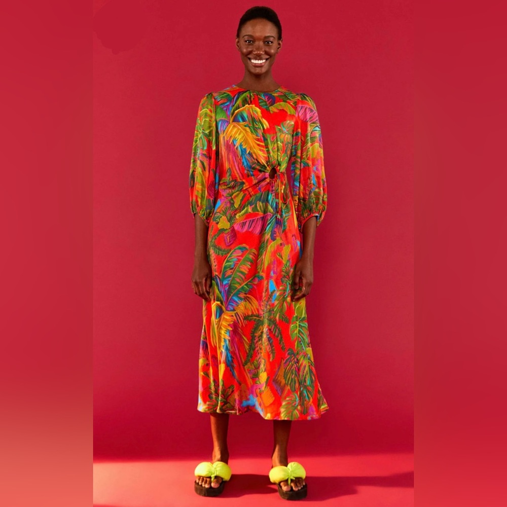 Chic Red All-Over Print Front Circle Cut Out Midi Dress